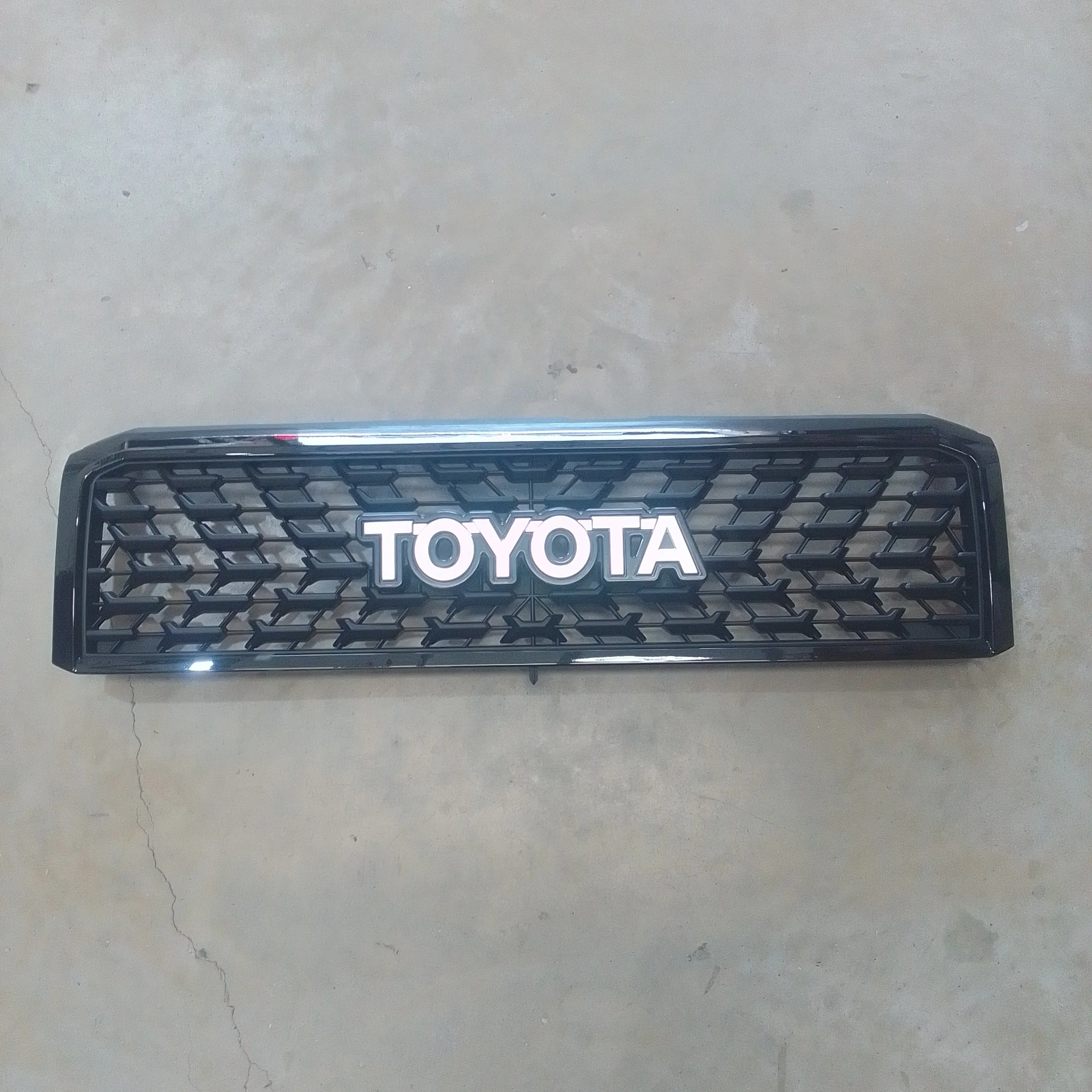 Toyota Land Cruiser 79/76 Series Super black grill